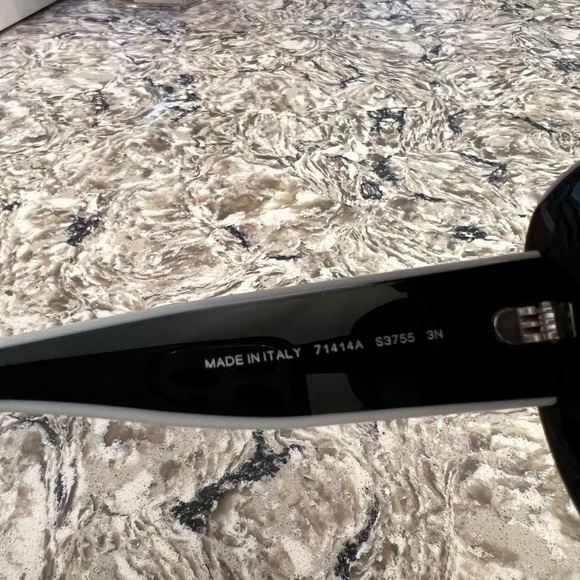 NWT Chanel Black and White Acetate Sunglasses - Picture 2 of 9